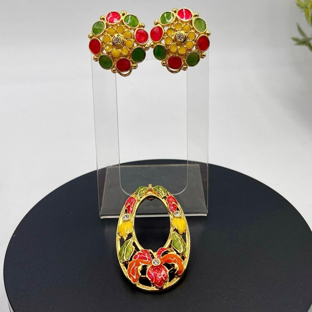 Jose‎ Barrera For Avon Vintage 1994 
Hibiscus Pendant and Clip On Earrings Set